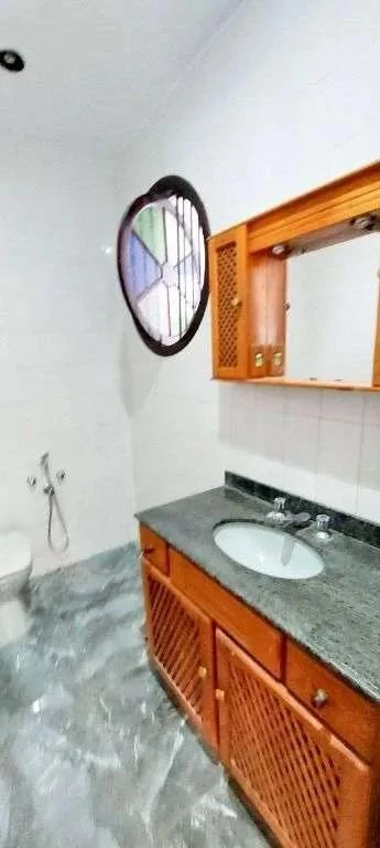 3-bedroom house with a bathtub in Rio de Janeiro — photo 12