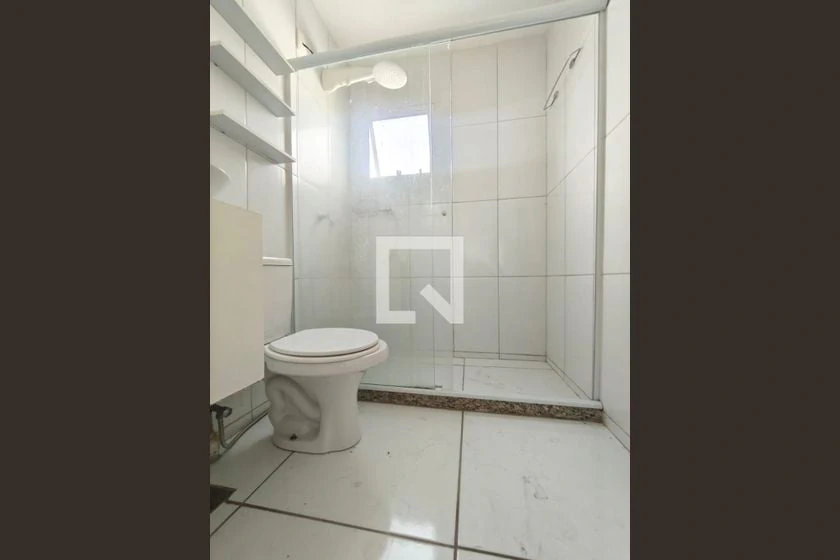 Apartamento para aluguel com 2 quartos e cozinha fechada