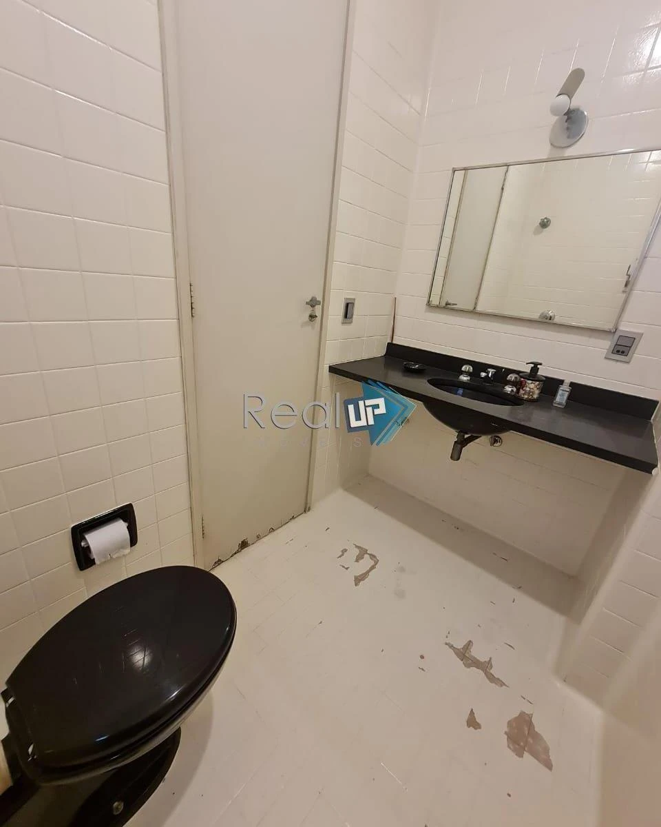 Apartment with 4 bedrooms and 5 bathrooms and 2 parking spaces — photo 9