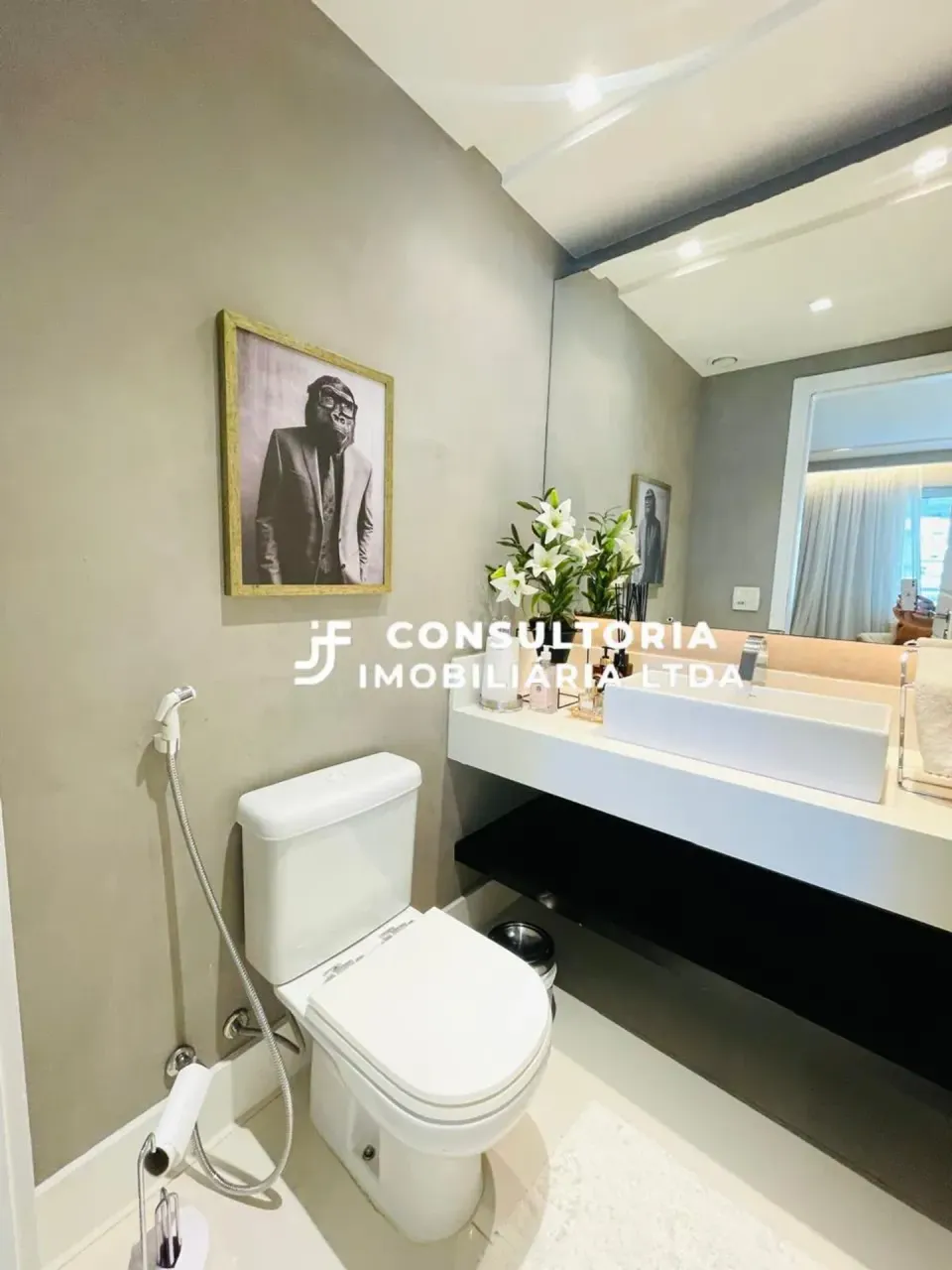 Apartamento mobiliado 160 m² com 3 quartos e 5 banheiros — photo 10