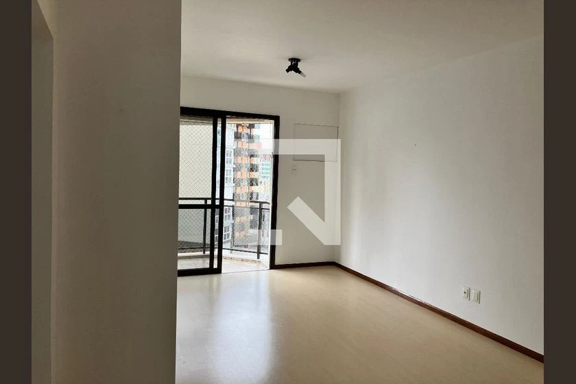 Apartamento con 2 dormitorios y balcón para alquilar — photo 2