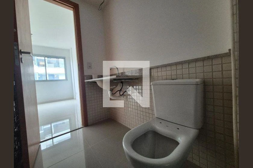 3-bedroom apartment in a building with a gym — photo 2