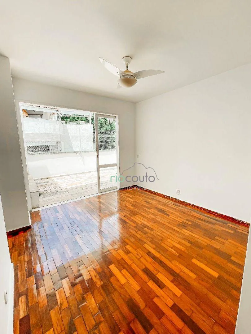 Unfurnished apartment with 4 bedrooms and 377 m² — photo 24