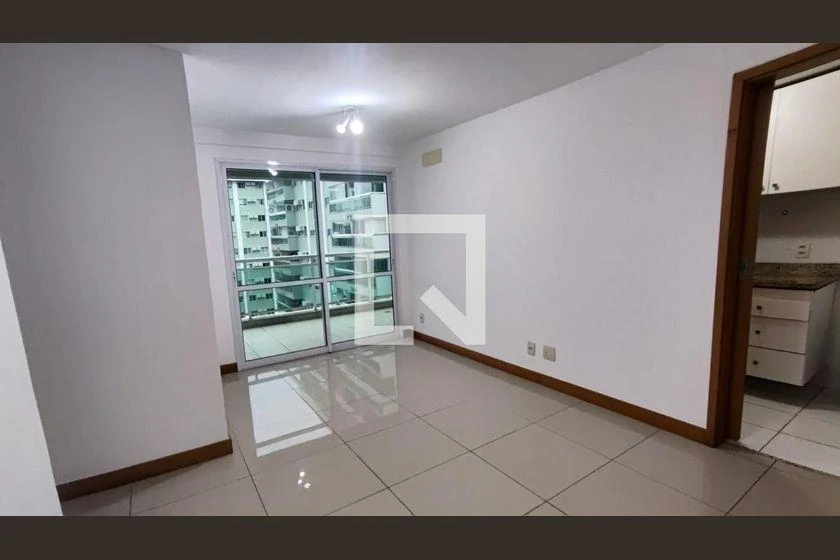 3-bedroom apartment in a building with a gym — photo 3