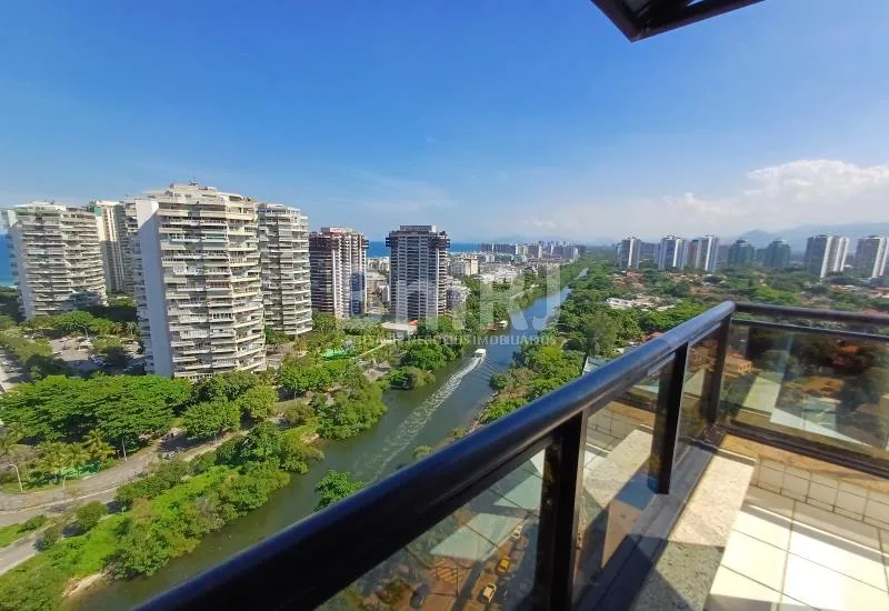 Furnished 179 m² apartment with 3 bedrooms — photo 44