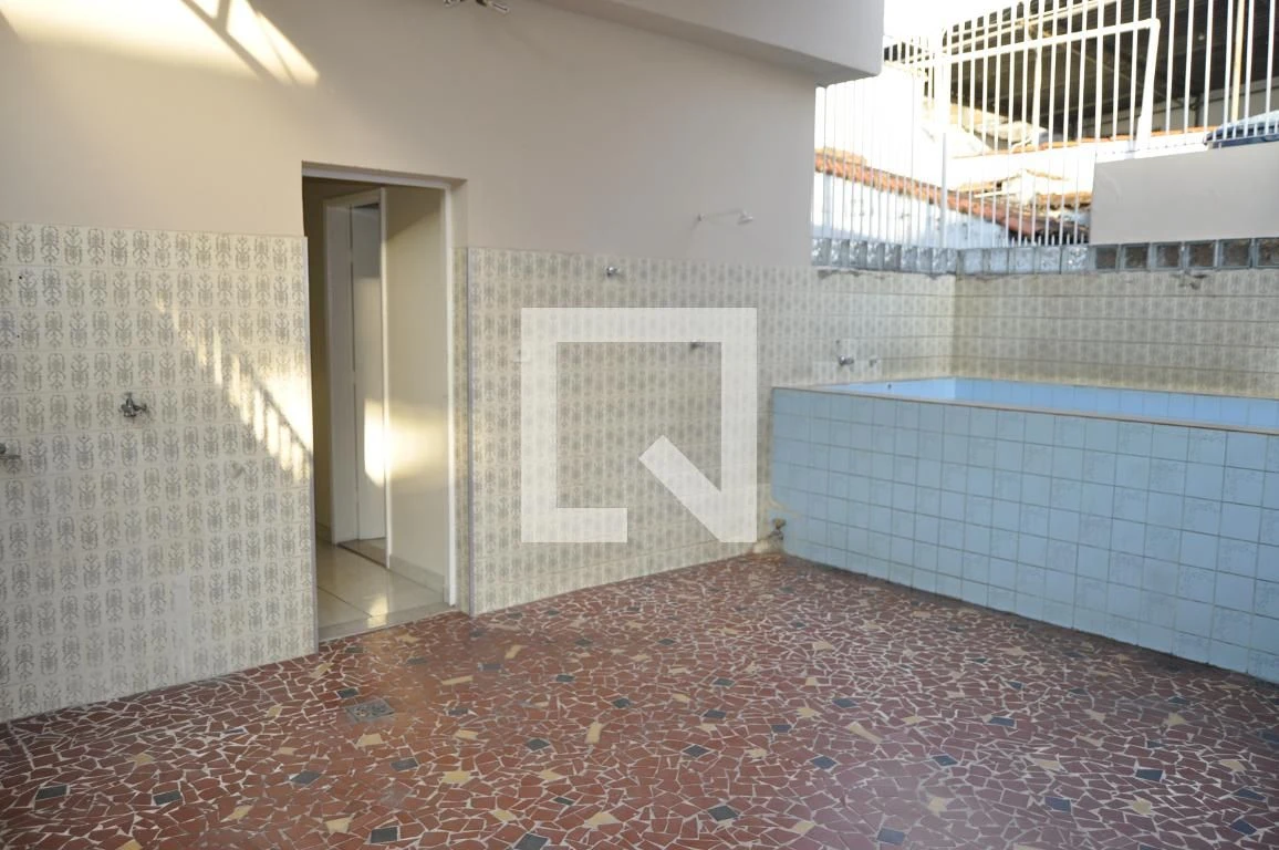 House, 180 m², with a private pool — photo 30