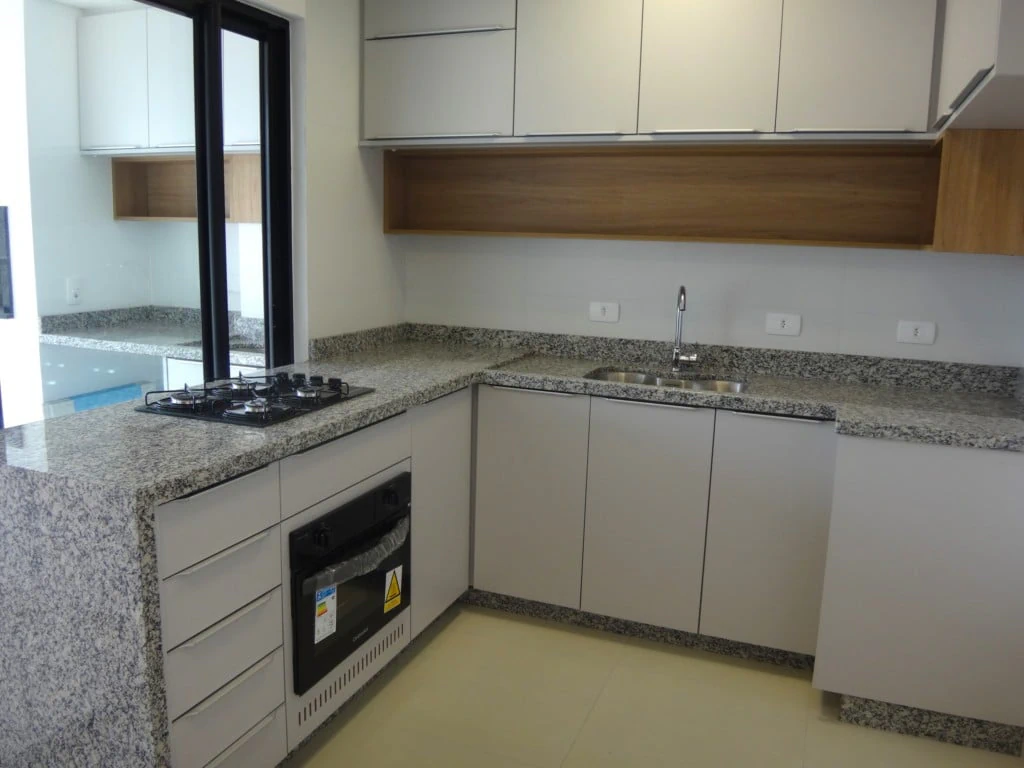 Apartment, 48 m², with a glass-enclosed balcony — photo 2