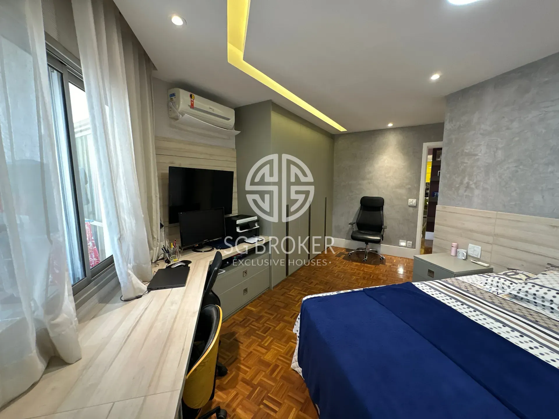 Furnished apartment with open-plan kitchen and 4 bedrooms — photo 27