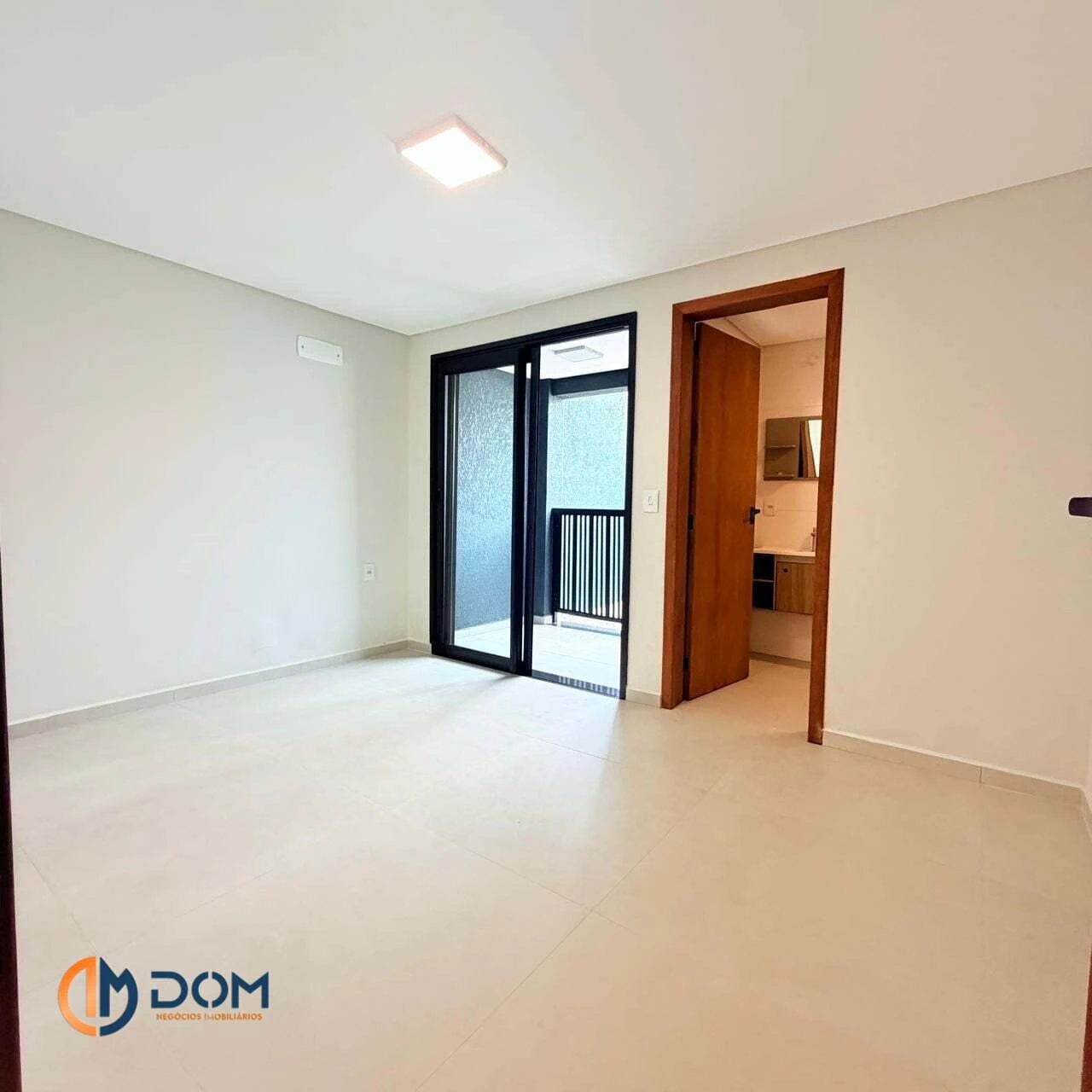 2-bedroom house with a washing machine in Florianópolis — photo 11