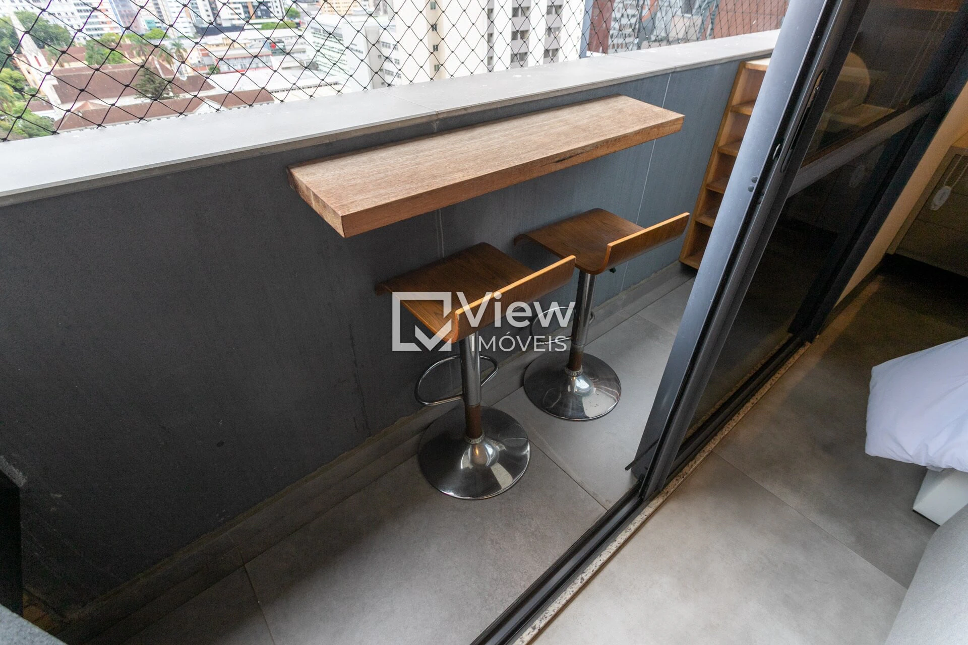 Furnished studio, 35 m², with floor-to-ceiling windows — photo 16