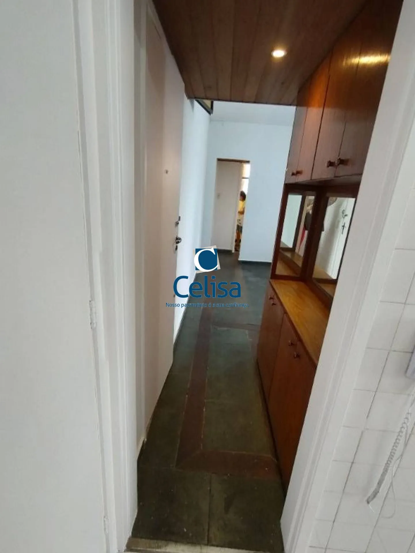 Apartment on the 14th floor with a mountain view — photo 2