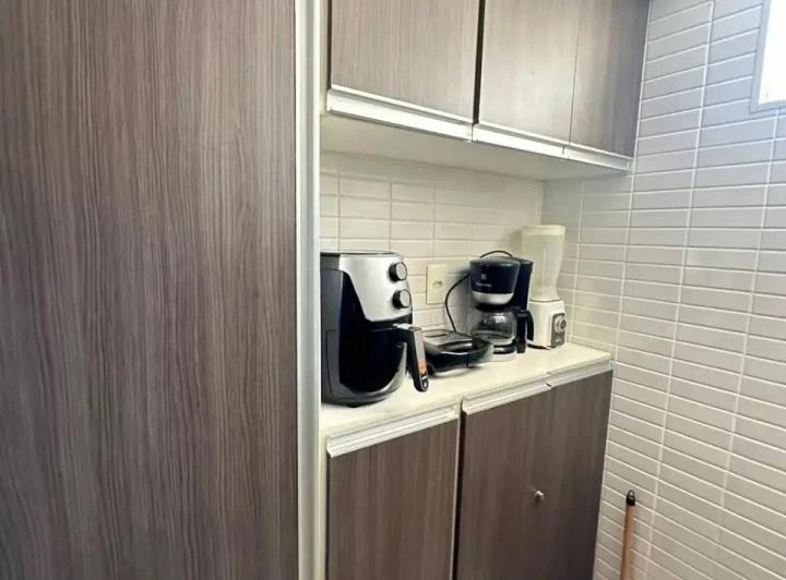 Unfurnished 31 m² apartment with a closed-off kitchen — photo 2