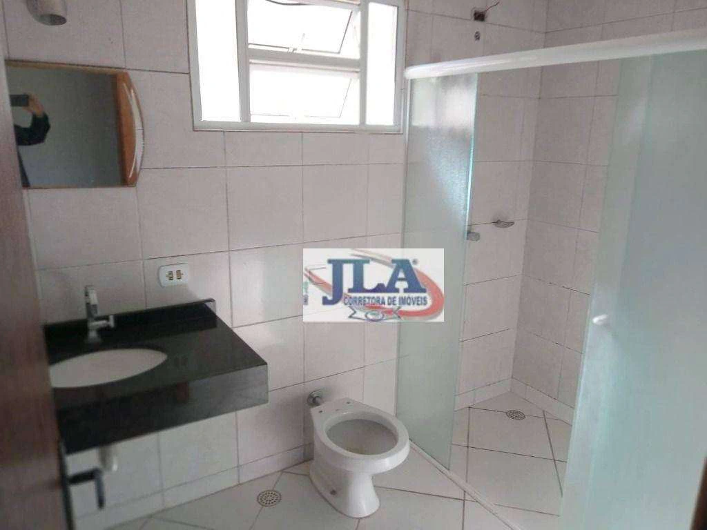 House with 3 bedrooms and a private BBQ area — photo 4