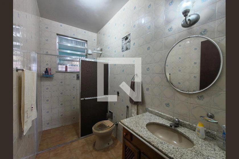 Furnished 240 m² house with 5 bedrooms and 5 bathrooms — photo 41