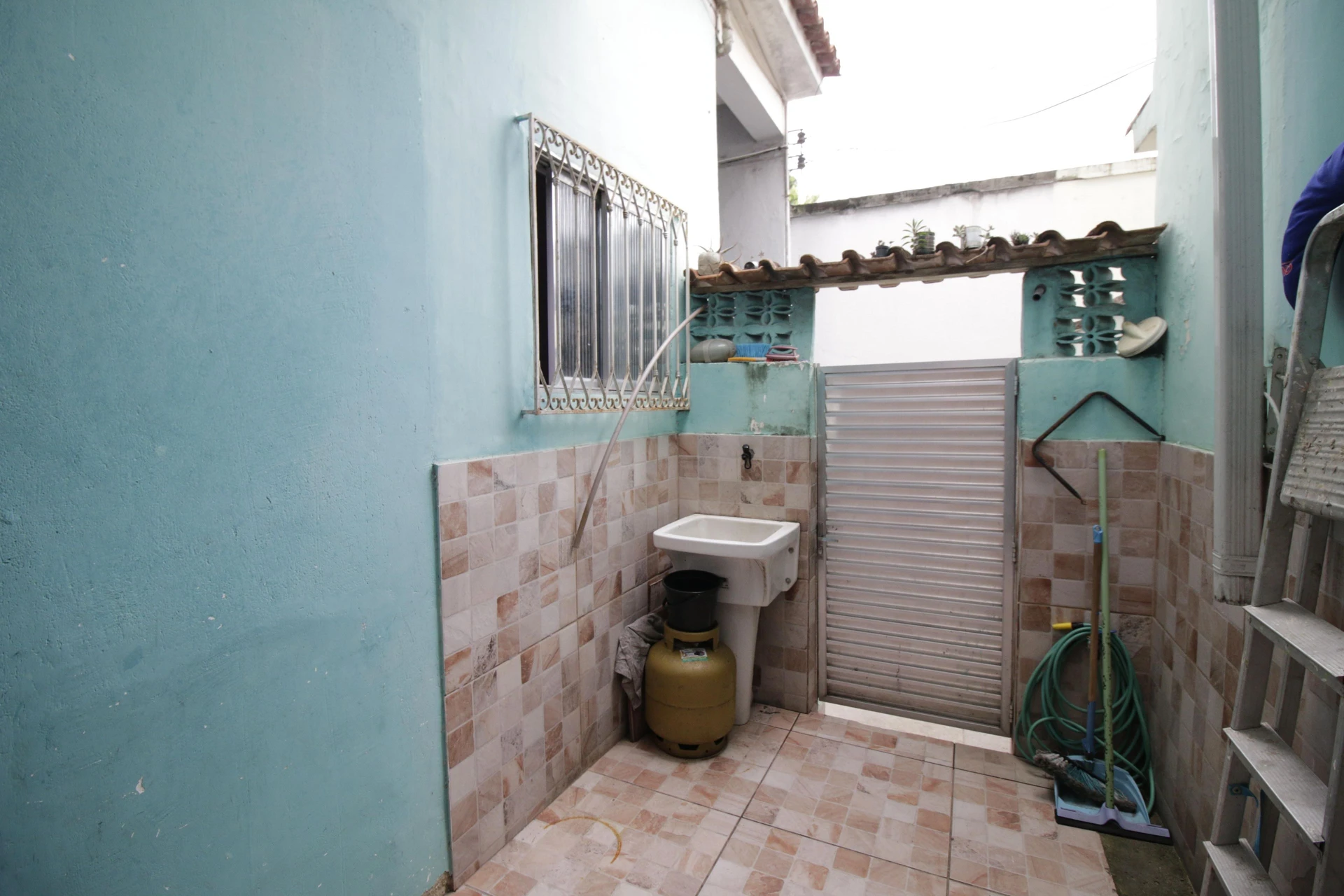 Furnished house with 2 bedrooms and a closed kitchen — photo 22