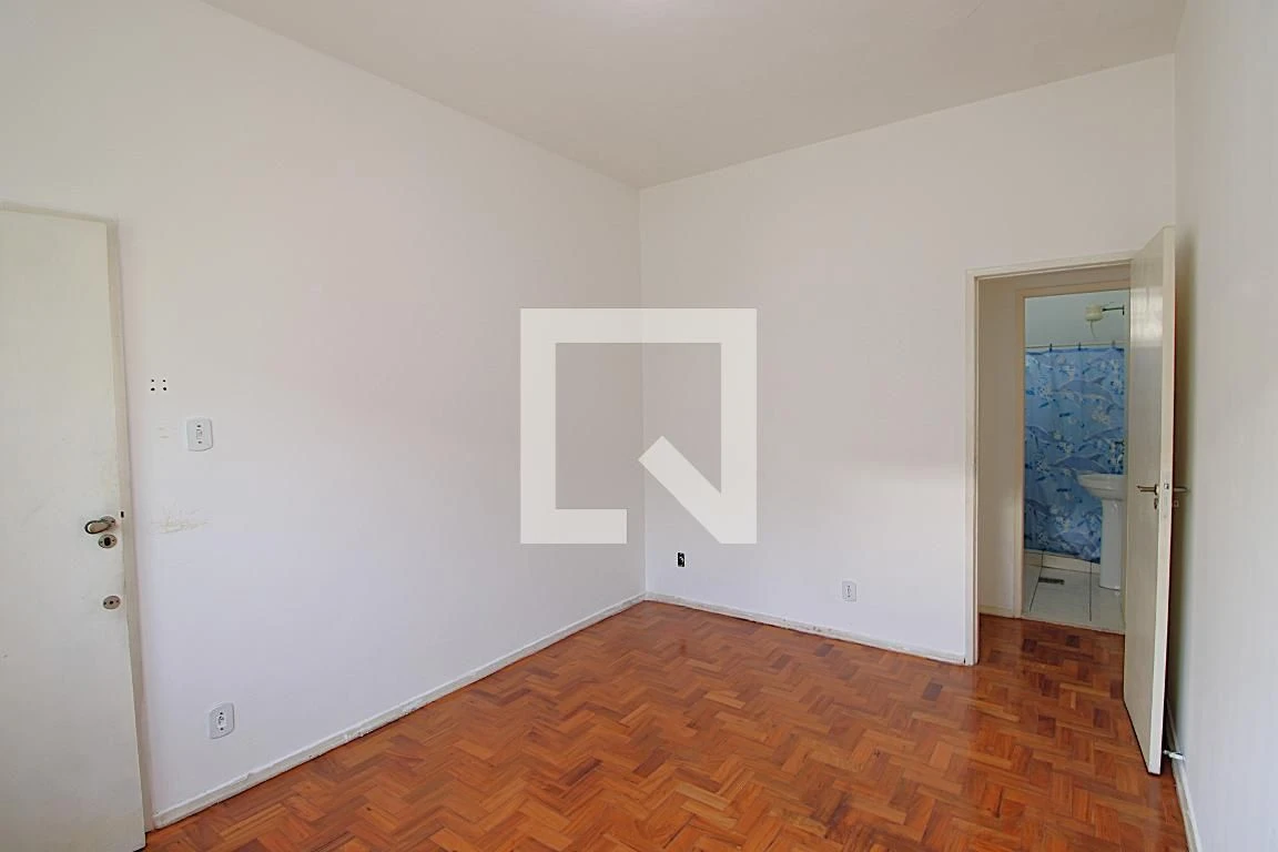 House with no parking, 2 bedrooms and 1 bathroom — photo 19