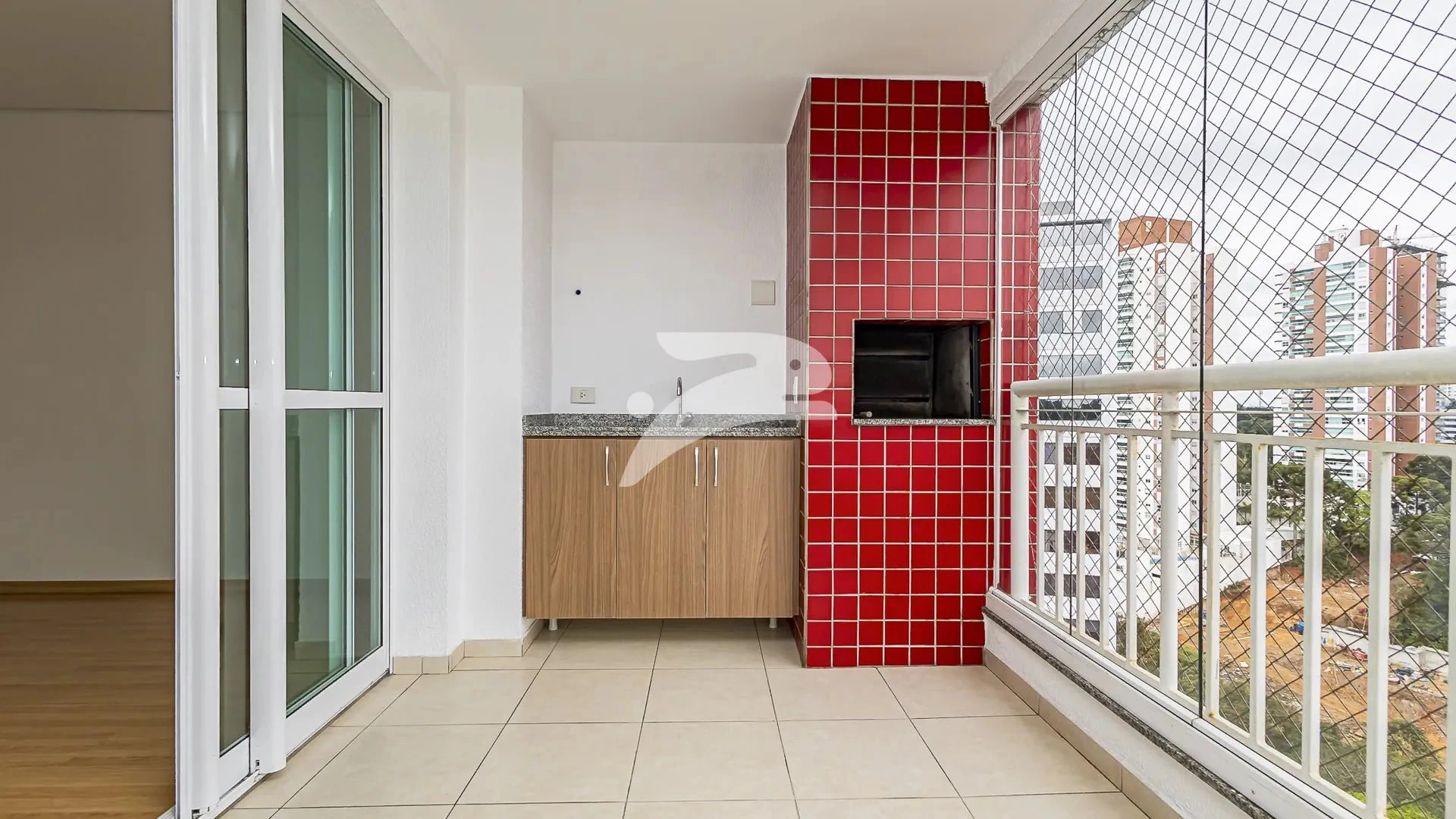 3-bedroom apartment with balcony BBQ and 170 m²
