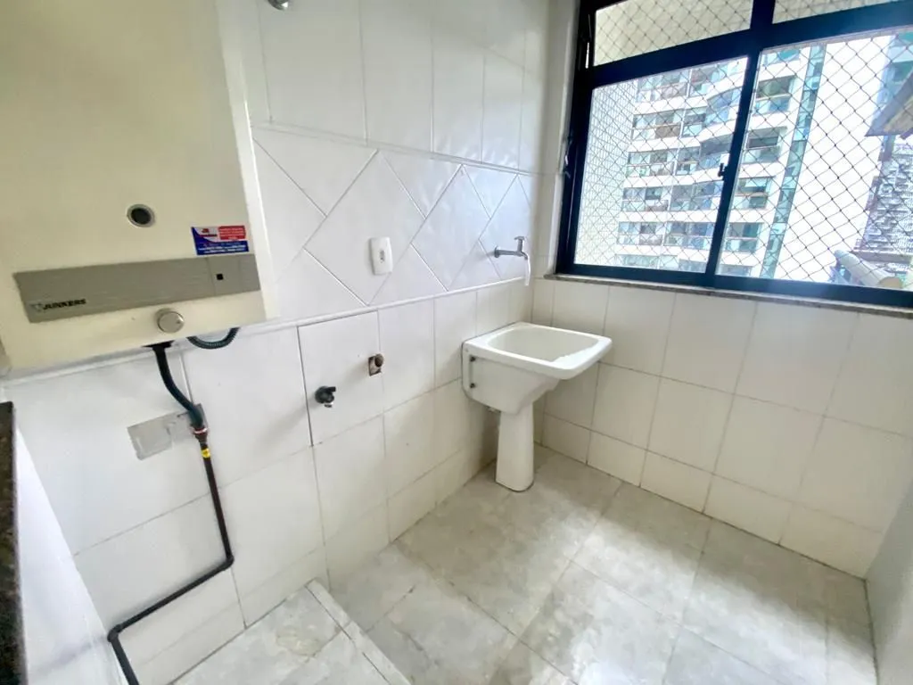 Apartment on the 13th floor with a bathtub — photo 21