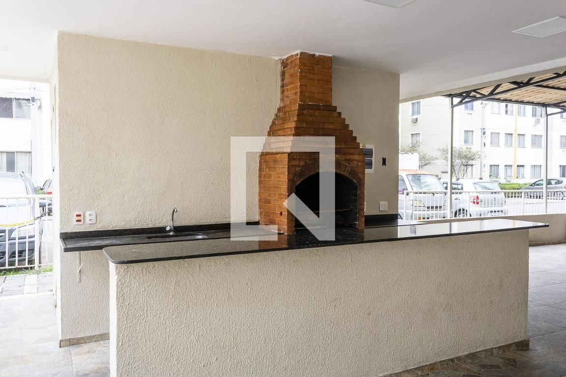 Apartamento con piso de cerámica, 2 dormitorios y 1 plaza — photo 32