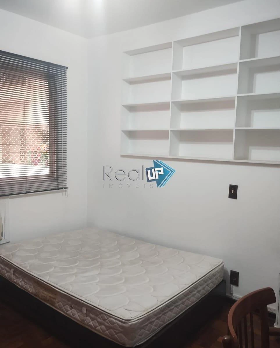 Home office in a 3-bedroom apartment, 129 m² — photo 17