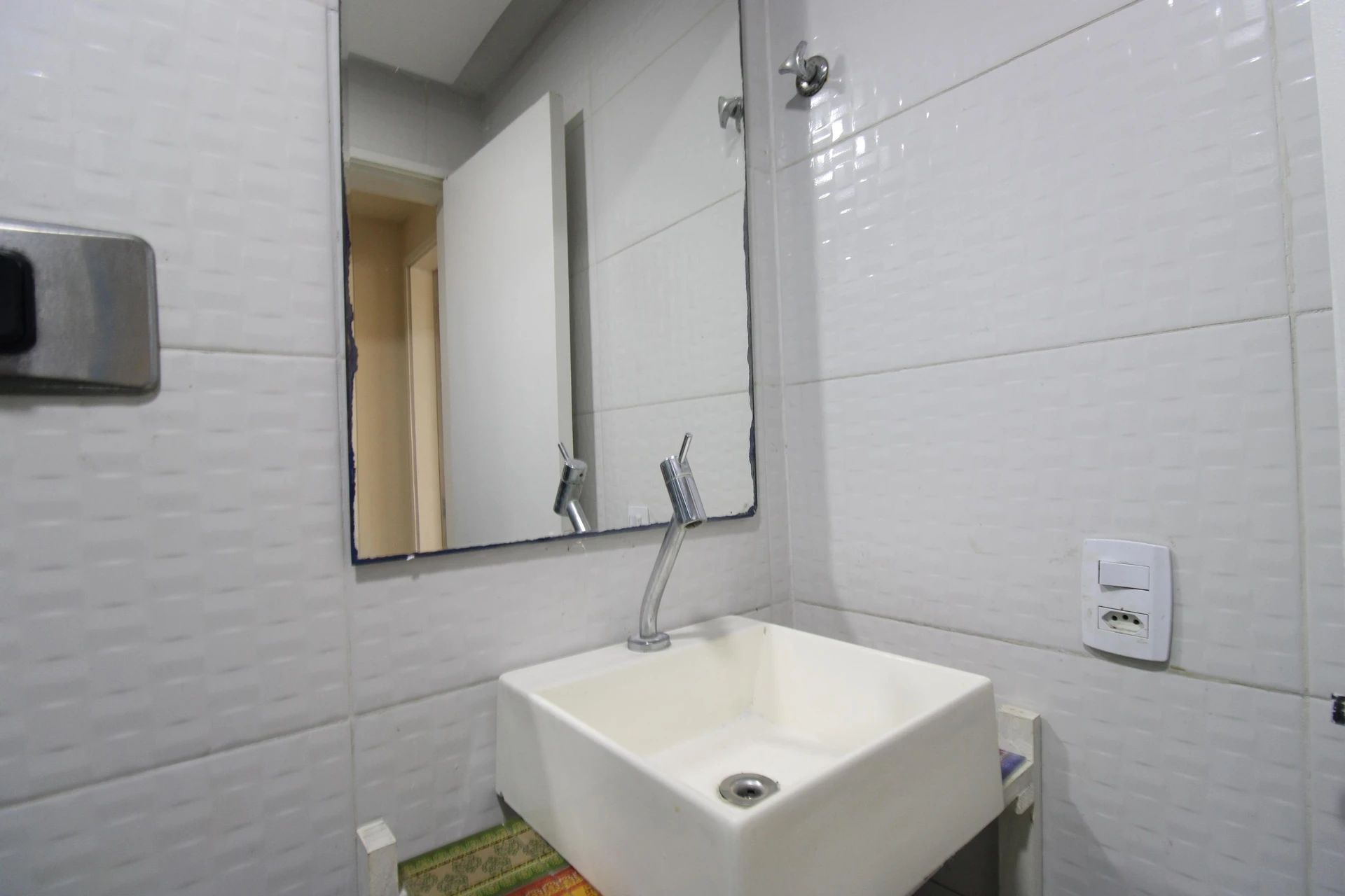 2-bedroom apartment in a building with a pool — photo 34