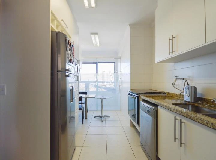 Furnished 3-bedroom apartment with 4 bathrooms — photo 6