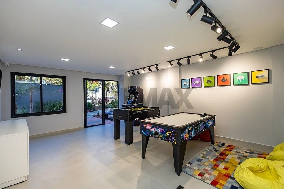 2-bedroom apartment with floor-to-ceiling windows — photo 48