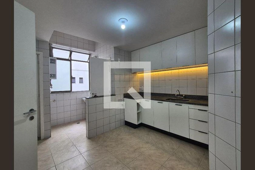 3-bedroom apartment in a building with a pool — photo 2