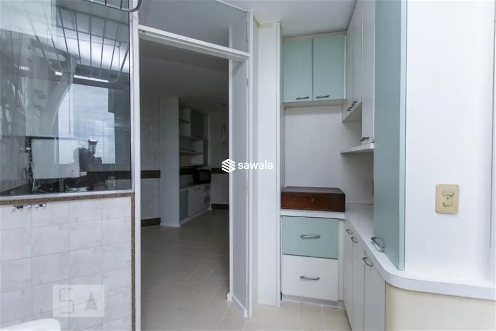 210 m² apartment with 3 bedrooms and 5 bathrooms — photo 21
