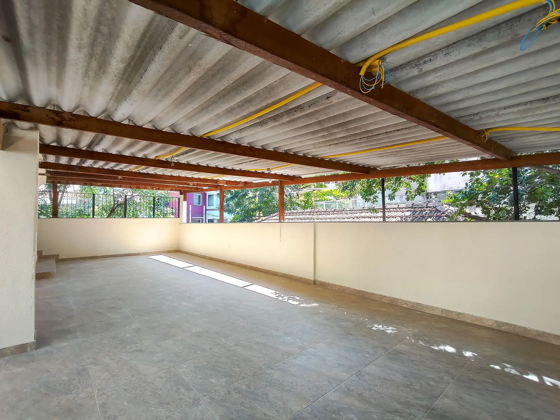 House for rent with 5 bedrooms and 8 bathrooms — photo 10