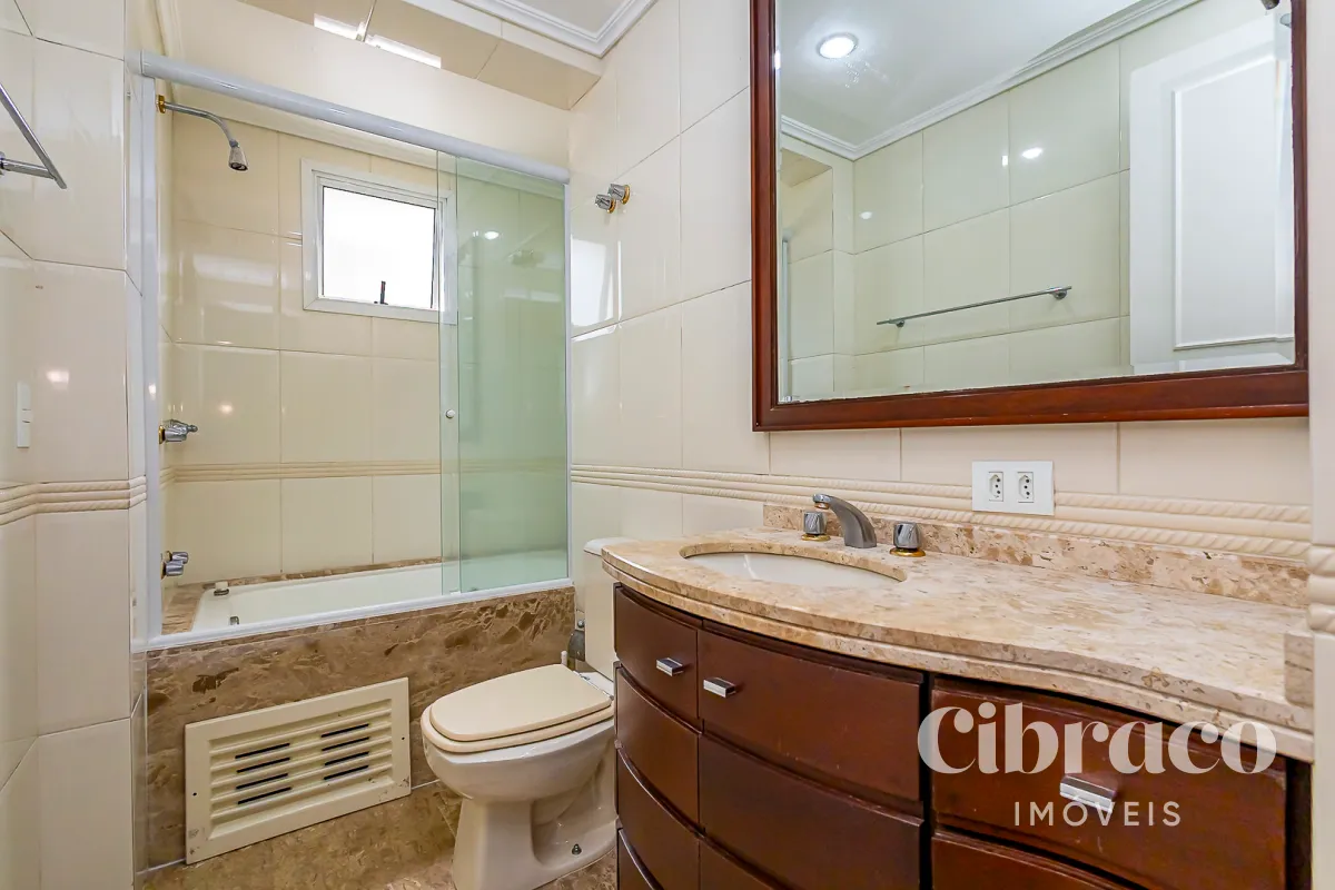 Apartamento de 3 dormitorios con 205 m² y balcón — photo 21