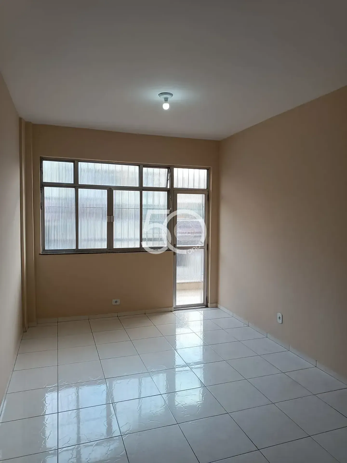 3-bedroom apartment on the 1st floor with parking