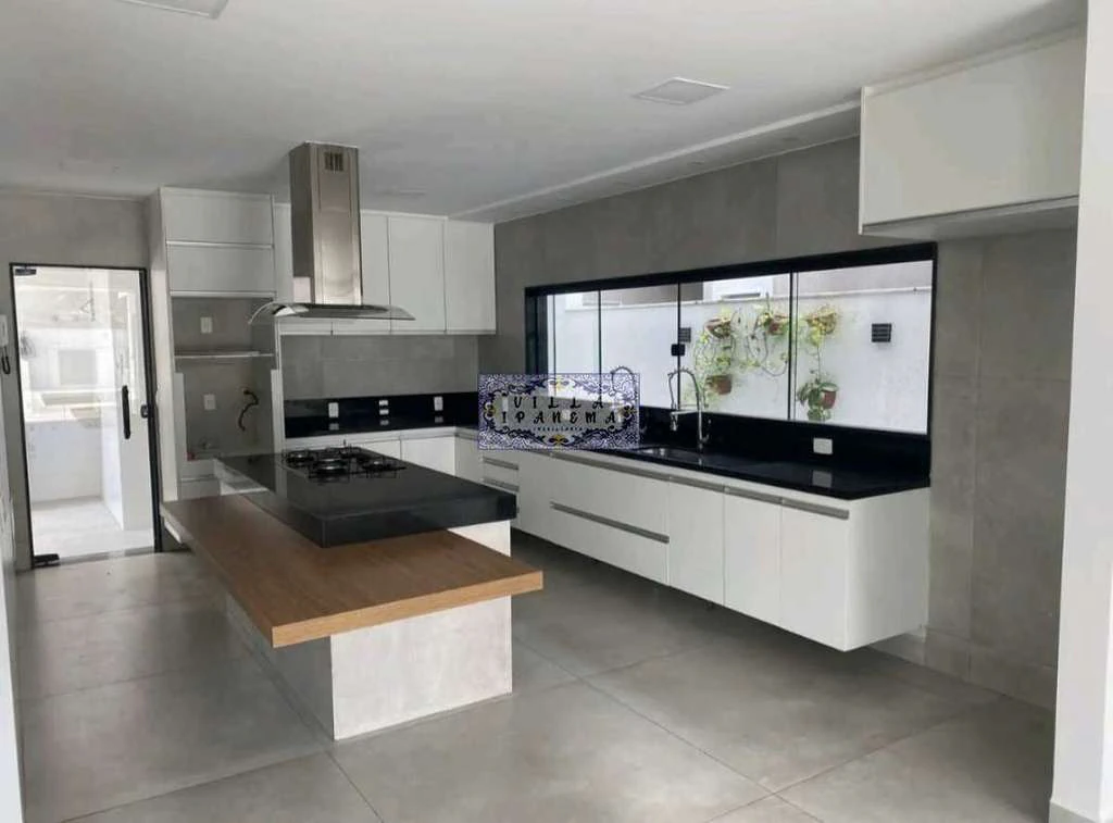 515 m² house with 5 en-suite bedrooms and 2 parking spots — photo 10