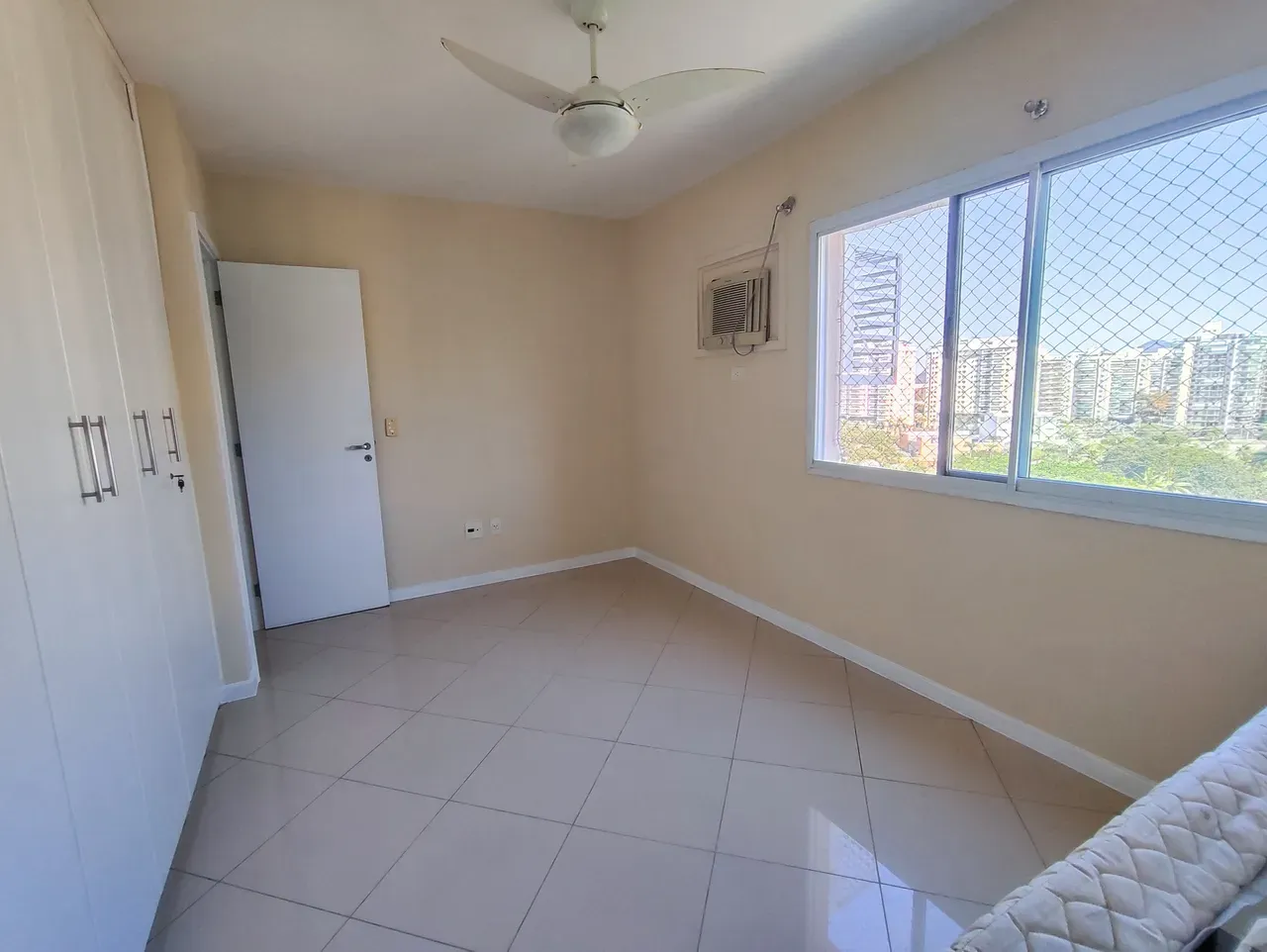 Apartamento mobiliado de 103 m² com varanda envidraçada — photo 29