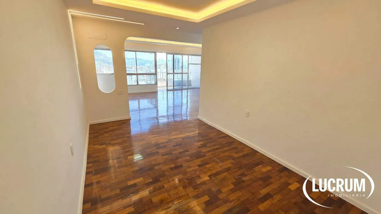 3-bedroom apartment with built-in storage and 3 baths — photo 15
