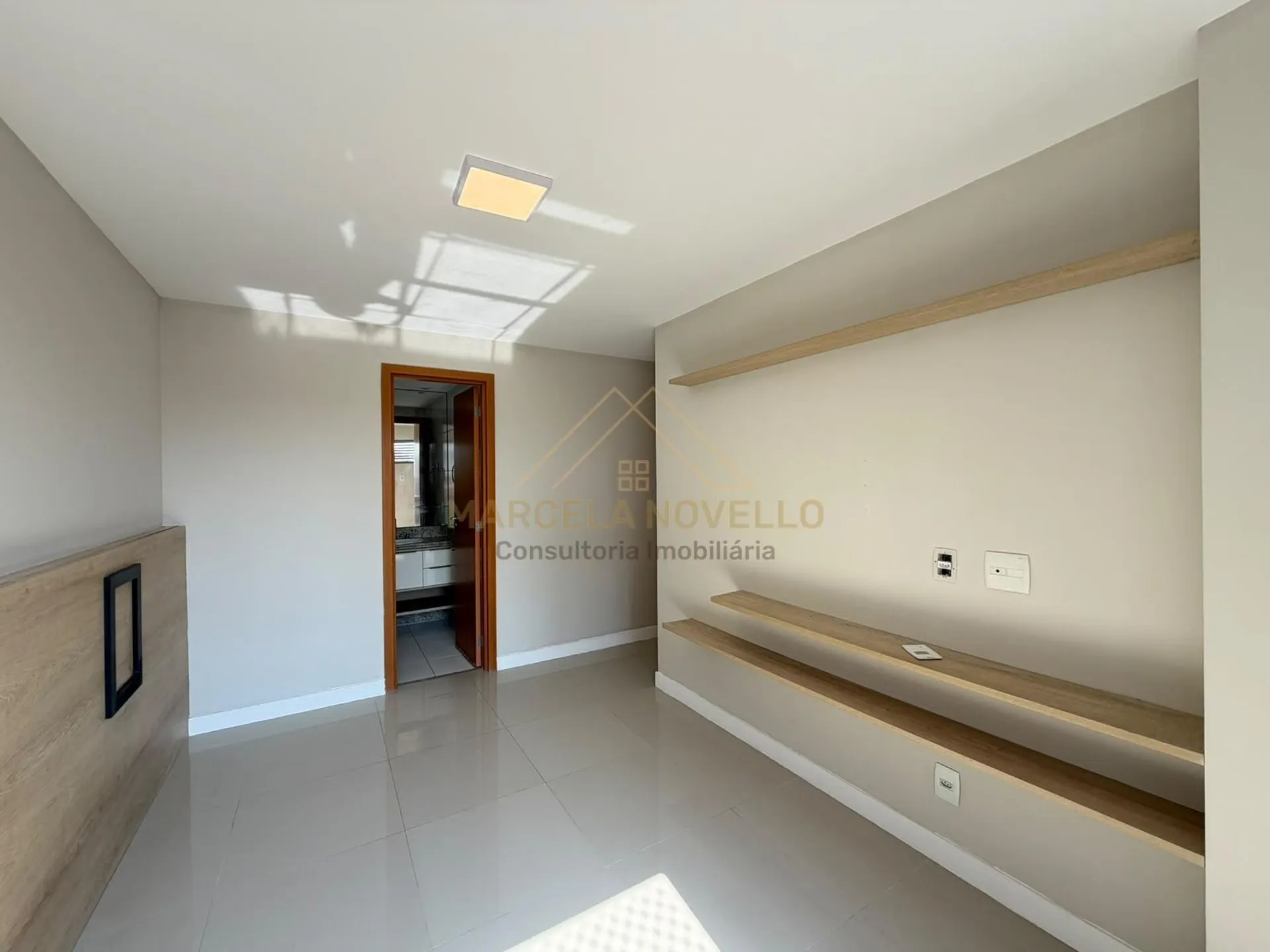 Apartment, 82 m², with a walk-in closet — photo 3