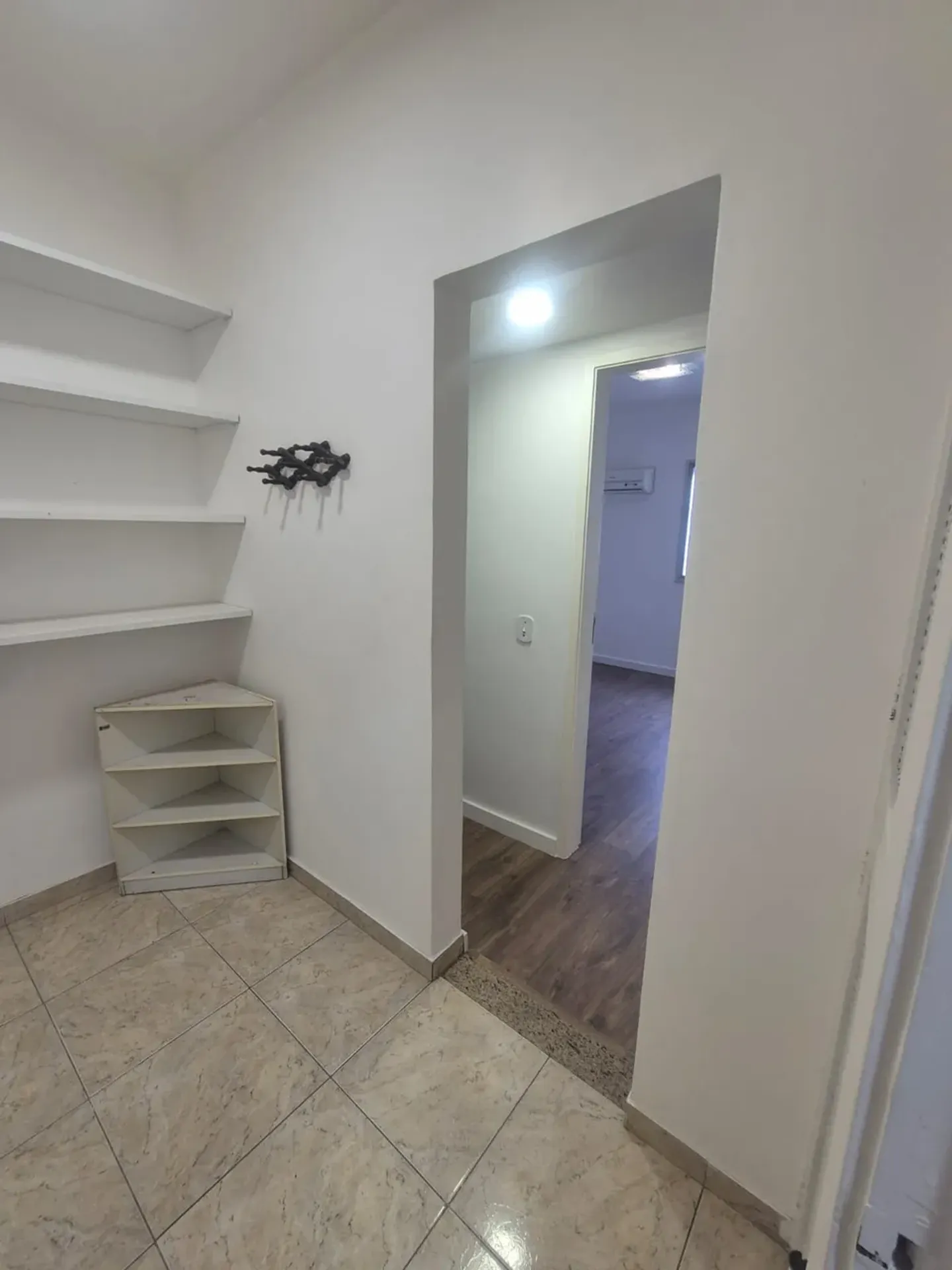 Departamento en piso 9 con piso de madera o laminado — photo 23
