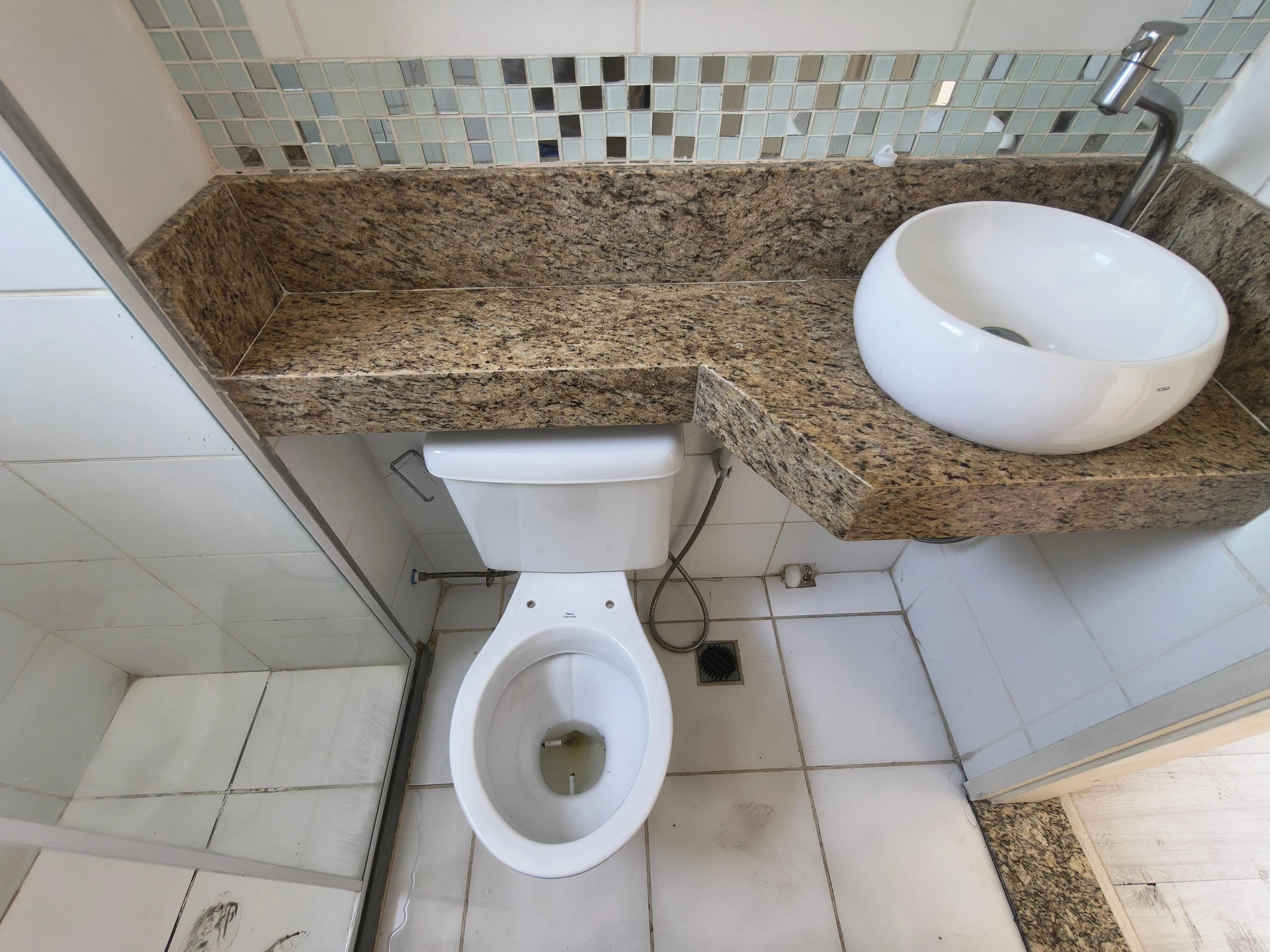 Apartamento para alugar com 2 quartos e 1 banheiro — photo 17