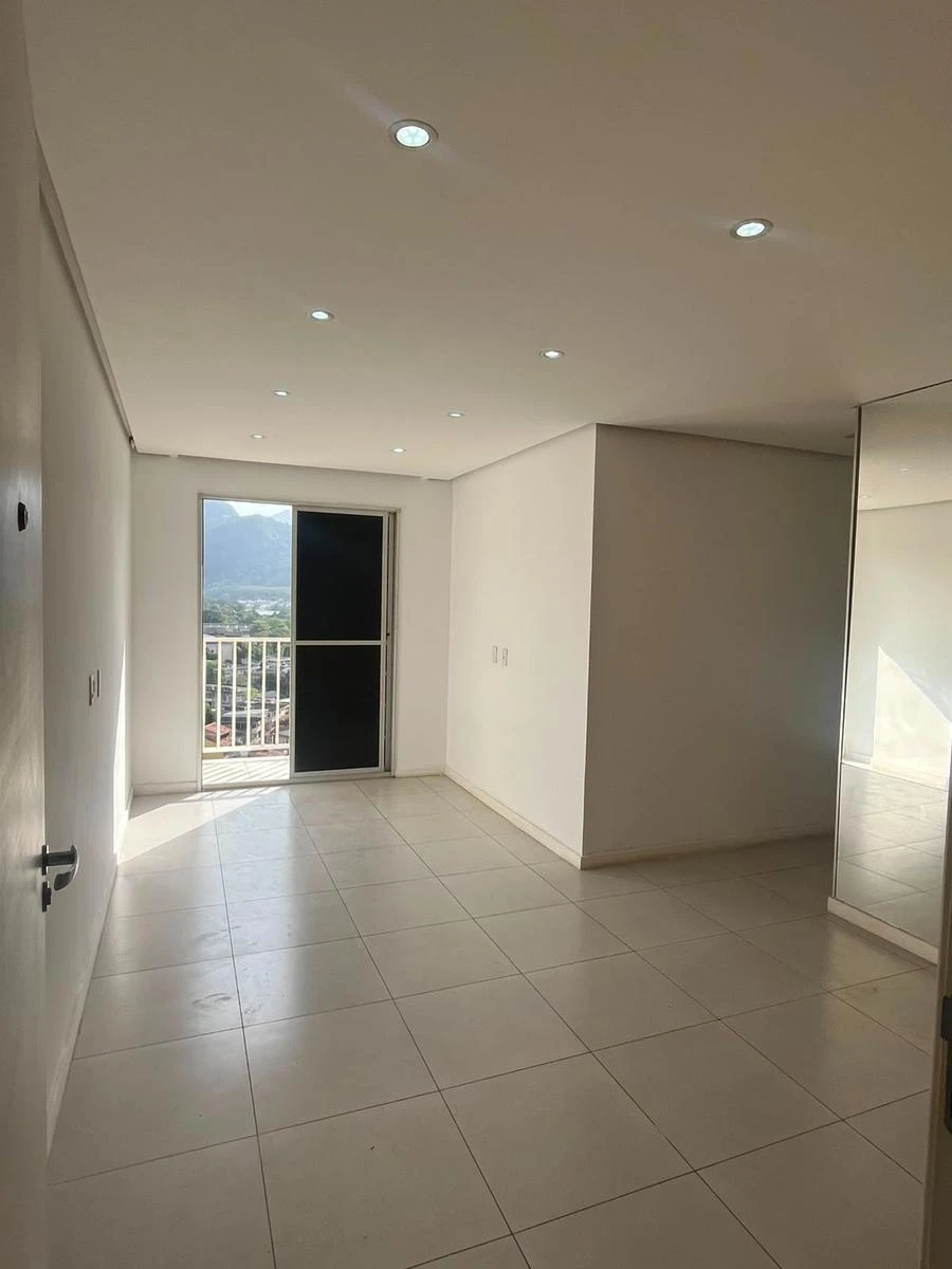 2-bedroom apartment with a mountain view in Rio de Janeiro — photo 3