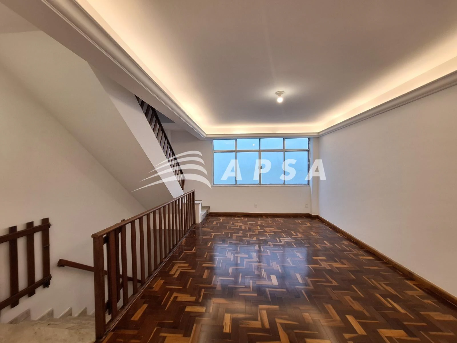 Apartamento triplex de 2 quartos com garagem para 2 carros — photo 2