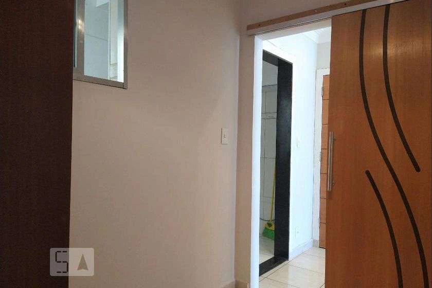 Невелика квартира з 2 спальнями 55 м² і окремою кухнею — photo 24