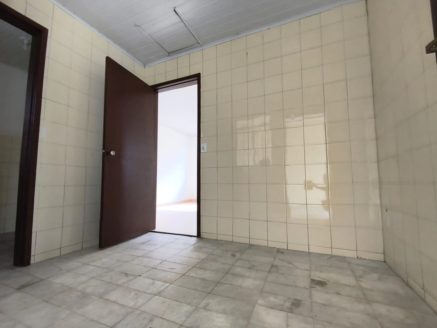 Piso de madera o laminado y 4 dormitorios: casa de 183 m² — photo 11