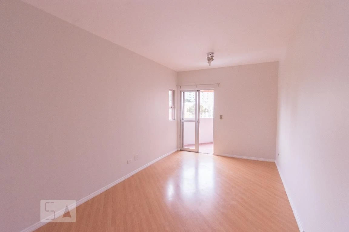 Apartamento com piso de madeira ou laminado, Centro — photo 3