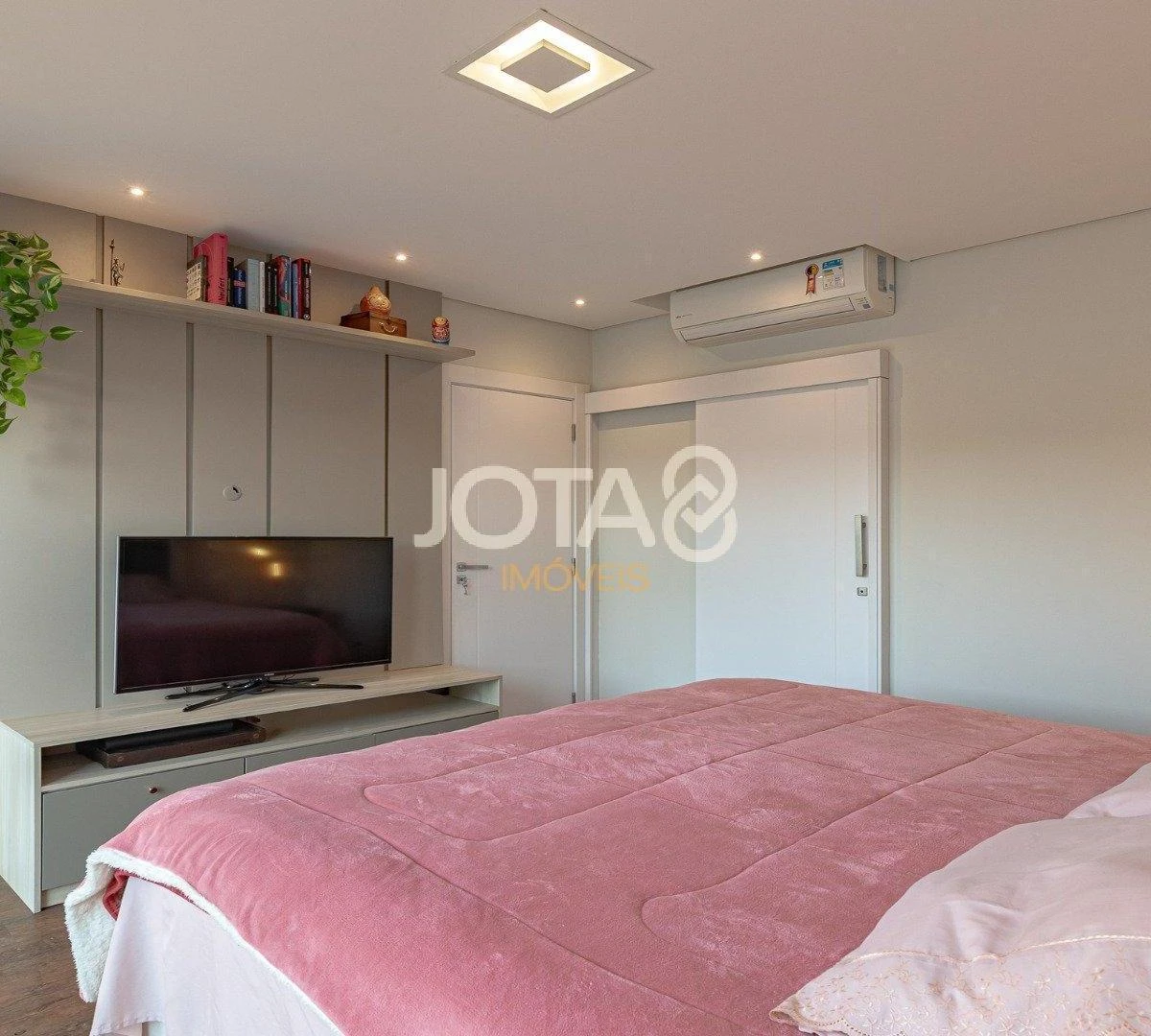 Мебльований будинок 283 м² з відкритою кухнею — photo 7