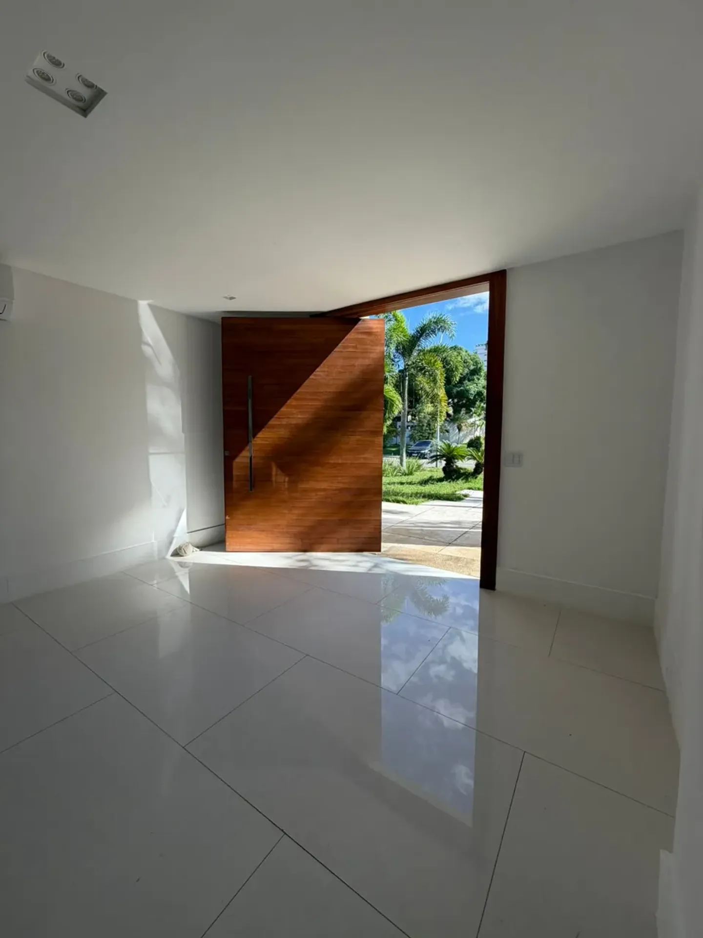 Rental and sale house with 5 bedrooms and 5 bathrooms — photo 18