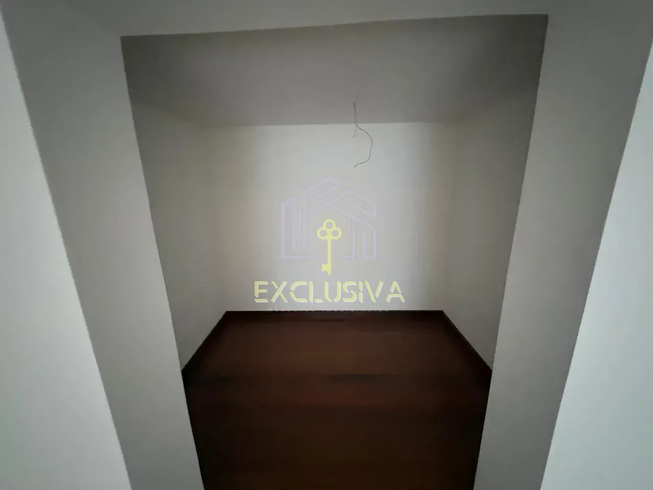 Triplex house with 5 bedrooms and 5 bathrooms — photo 17