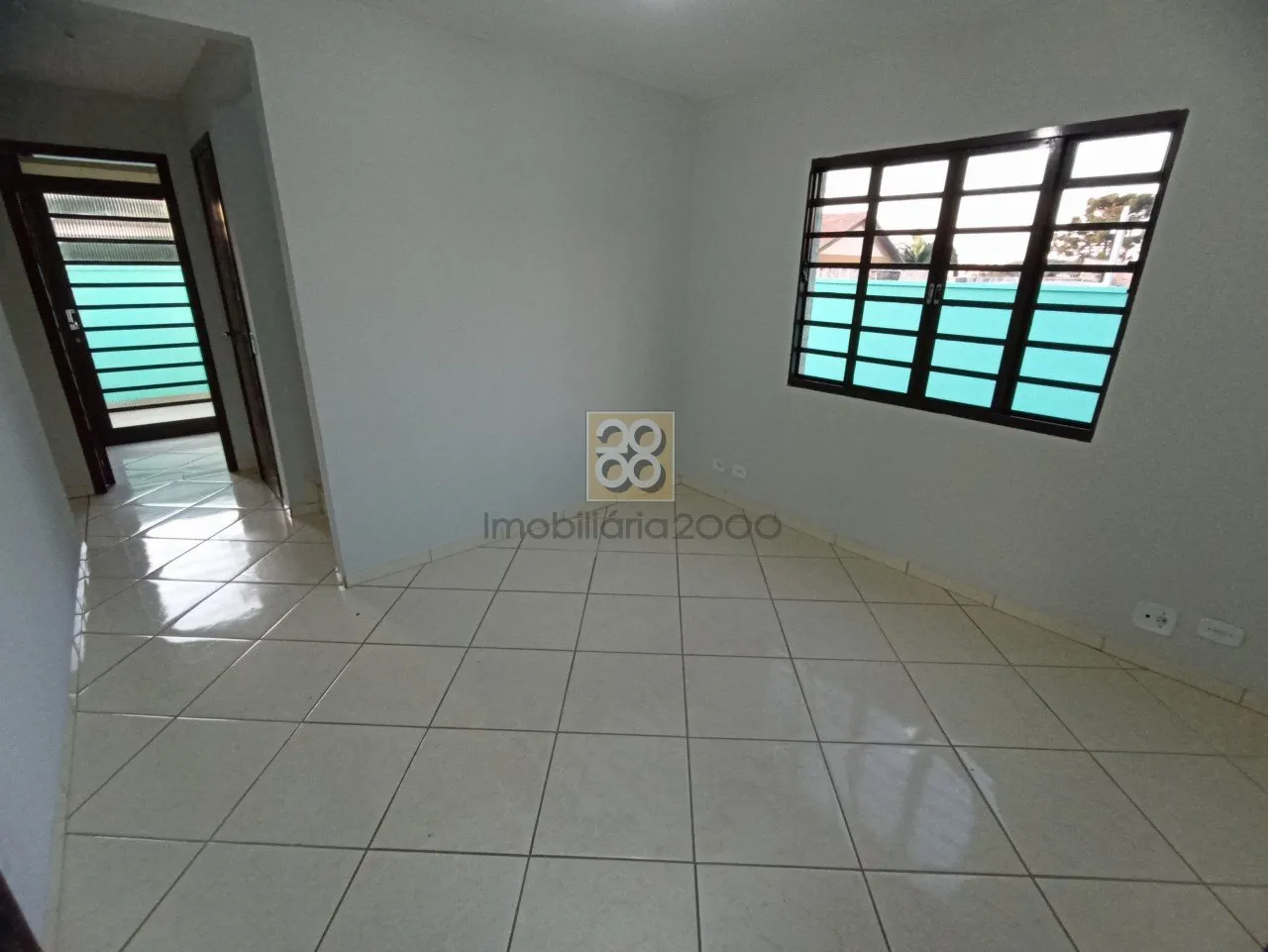 Casa de 3 dormitorios, 1 con baño propio, 100 m², Curitiba