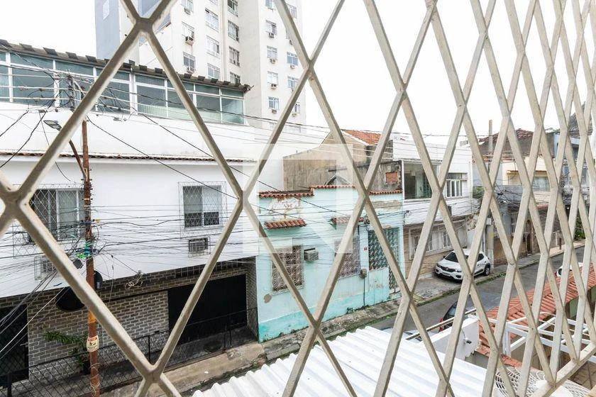 Casa para alugar com 4 quartos e 230 m², 3 banheiros — photo 8