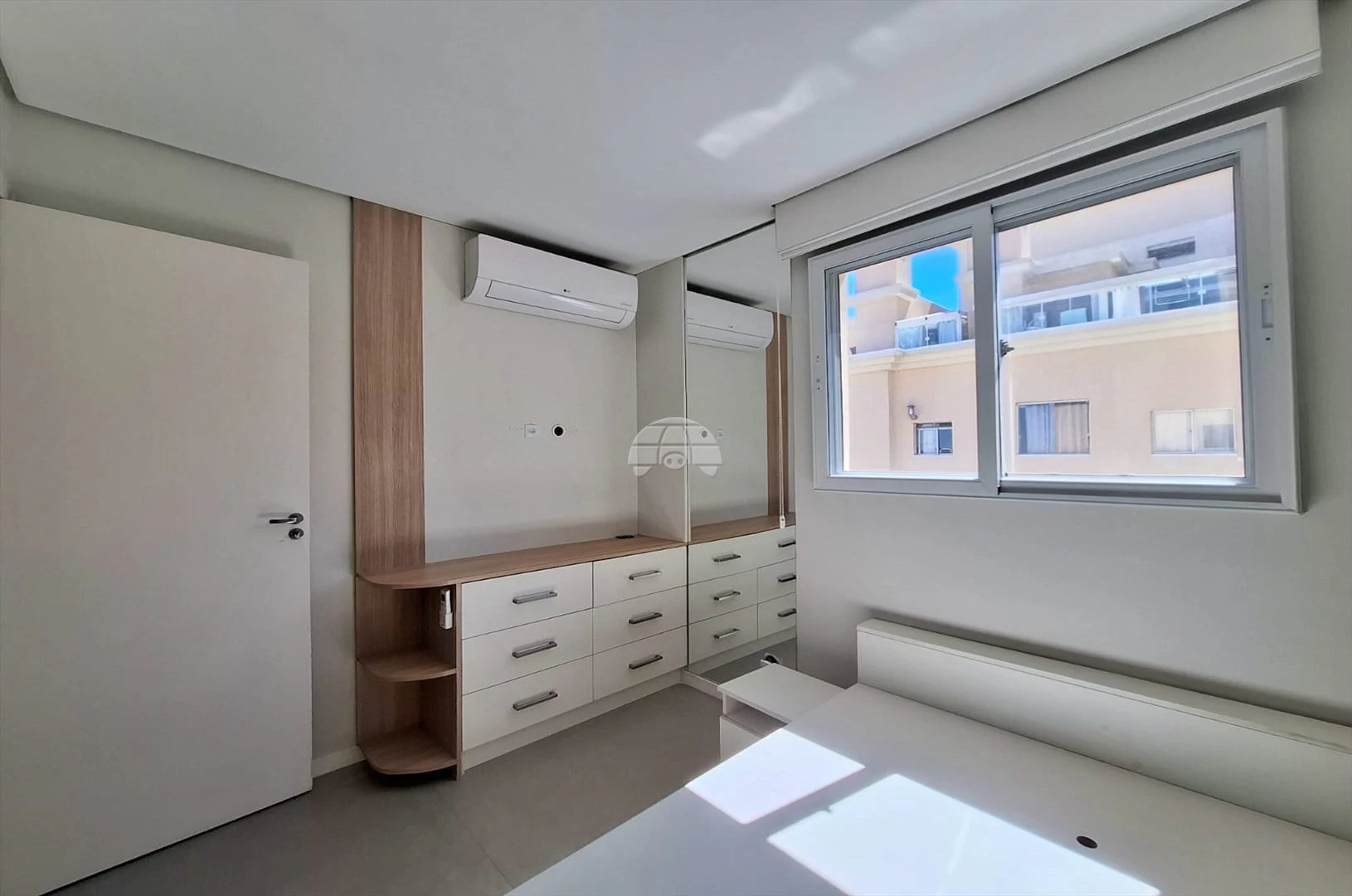 Furnished 3-bedroom apartment with integrated kitchen — photo 22