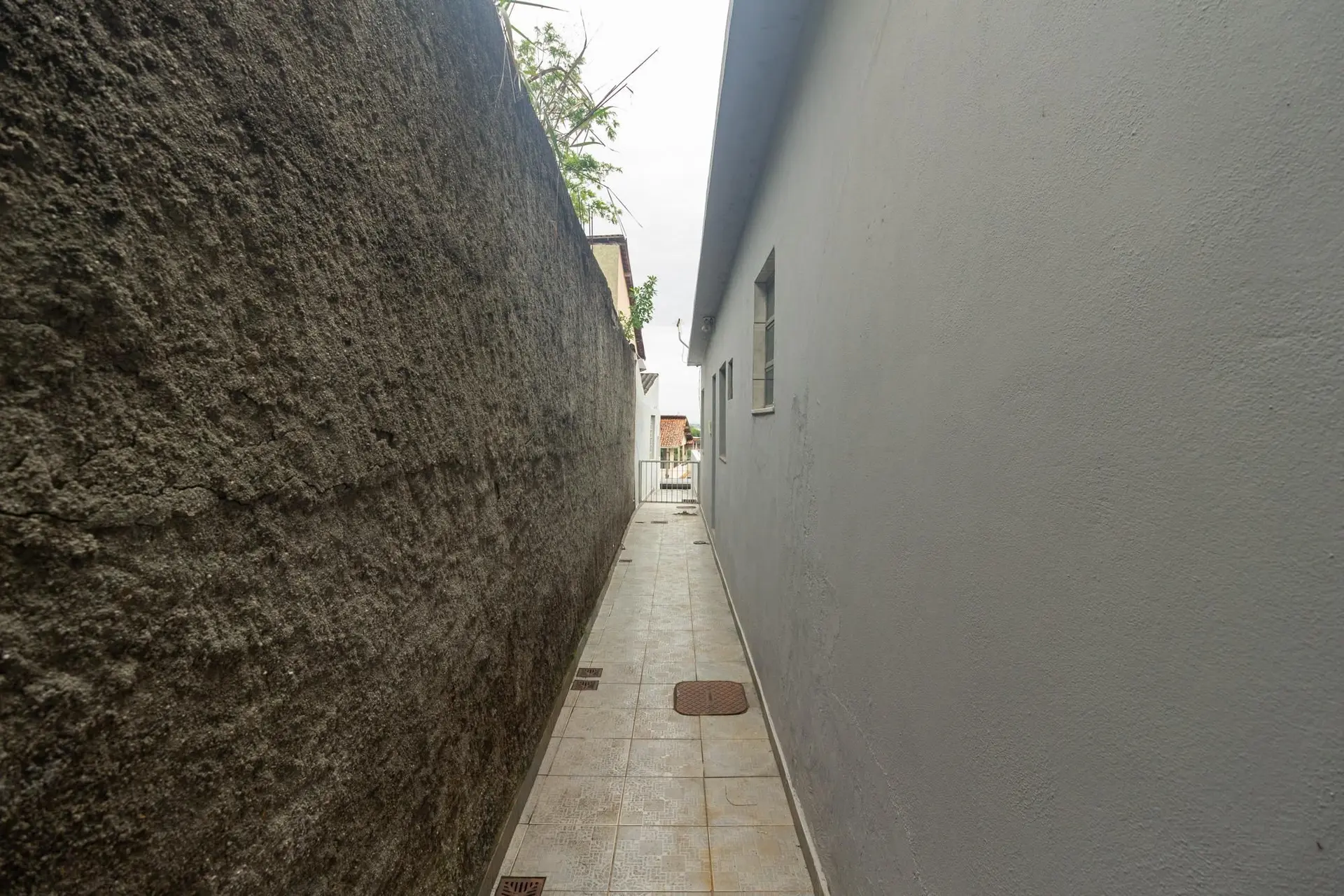 2-bedroom house with a garden in Rio de Janeiro — photo 36